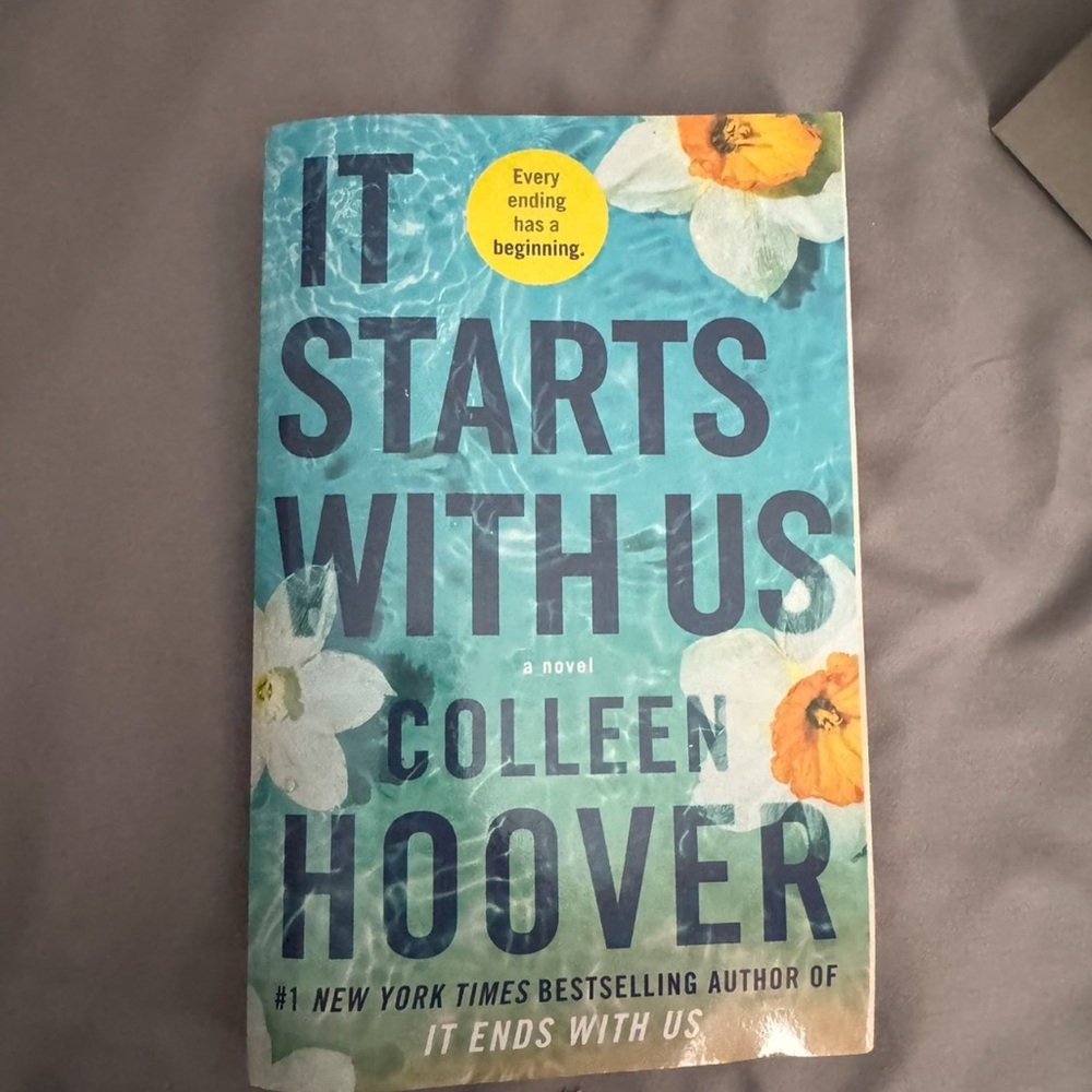 Colleen Hoover - It starts with us